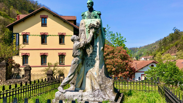 C.I. Poblado Minero de Bustiello